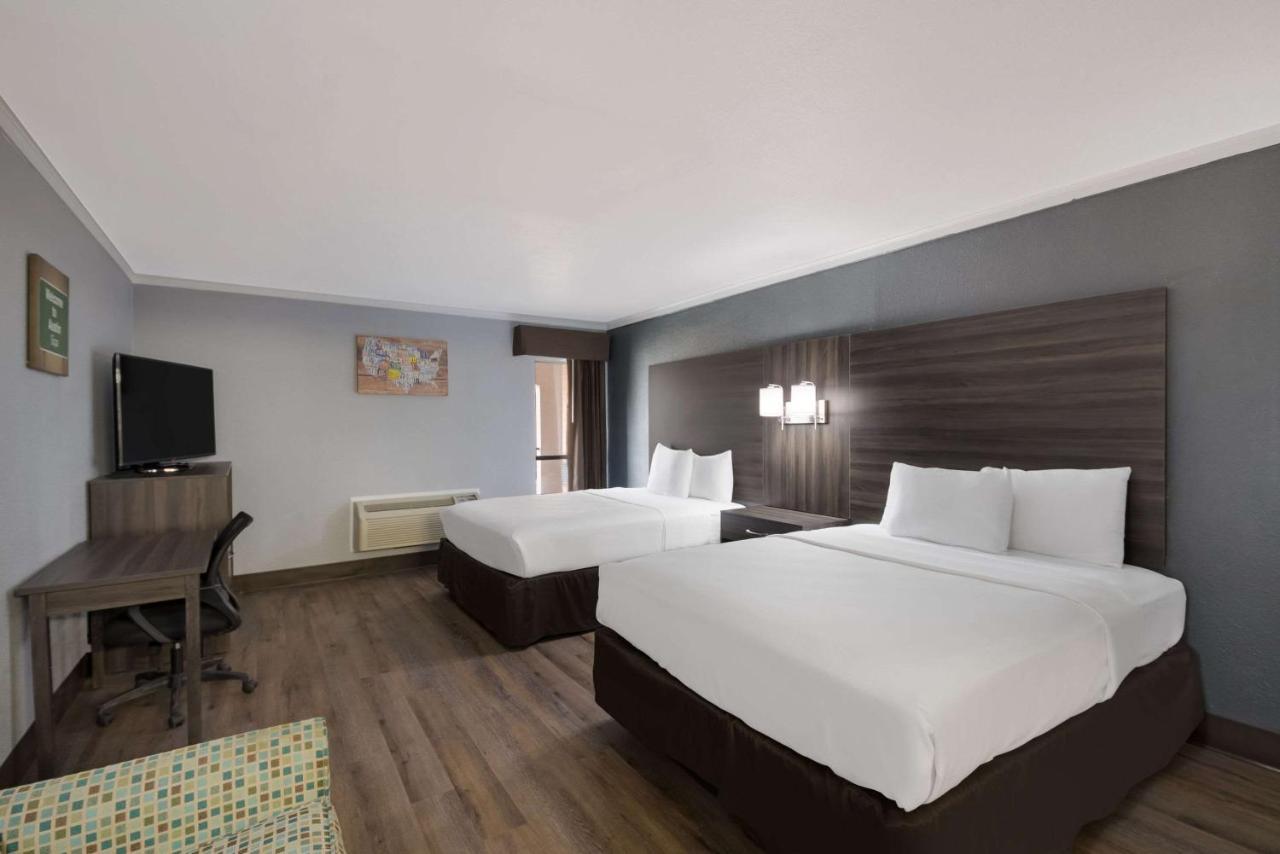 Econo Lodge Arboretum Austin Esterno foto
